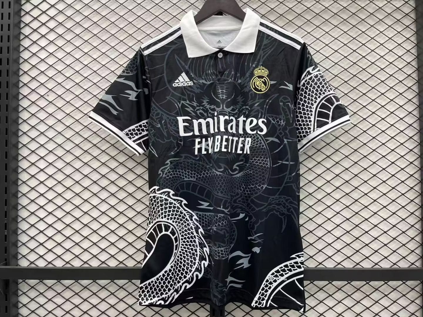 Real Madrid Chinese Dragon Football shirt Black R40710 TUZZUT