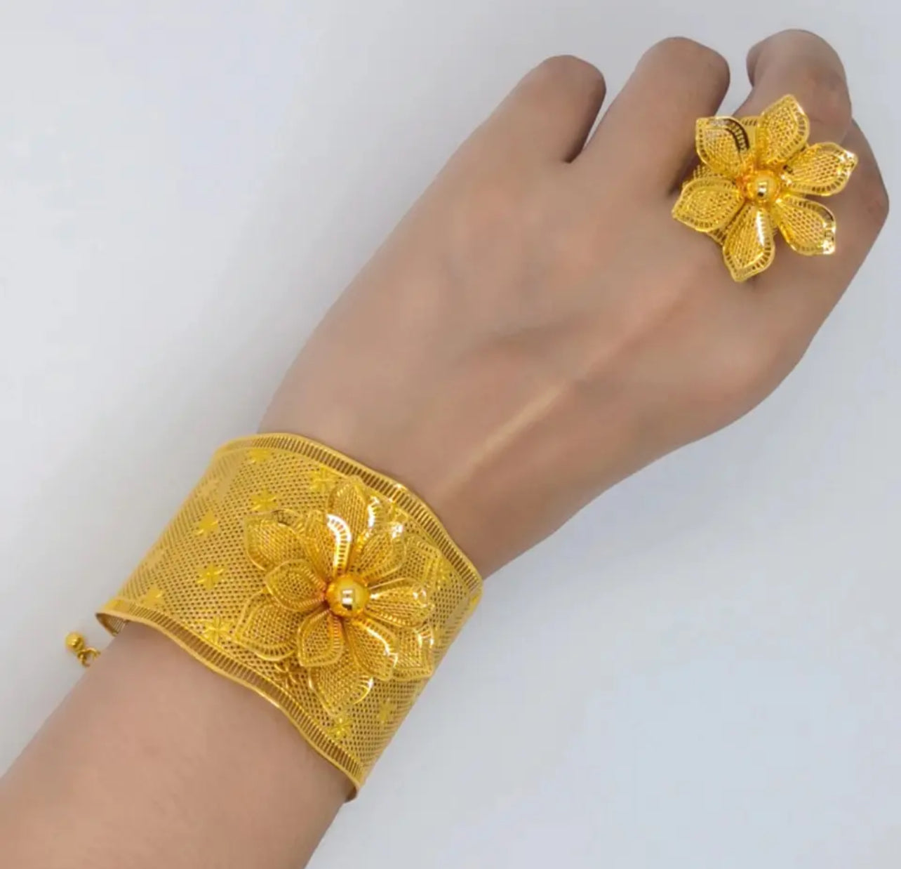 Fashion Dubai Gold Color Luxury Flower Bangle Ring For Women