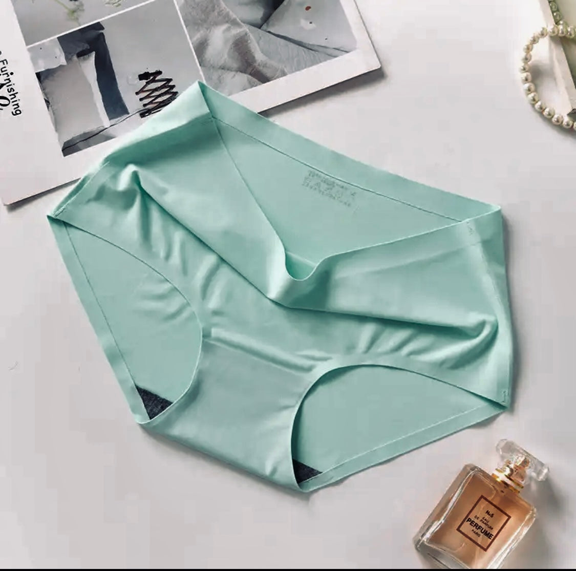 huanledash Stretch Women Briefs Exquisite Workmanship Ice-silk Sexy  Mid-rise Women Underwear Underpants for Sleeping 