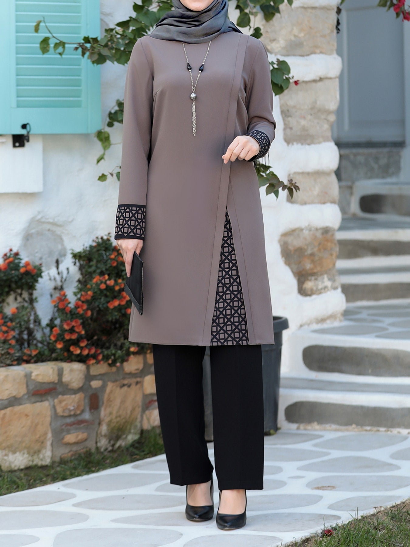 2 Pcs Women's Long Sleeve Solid Color Arabian Set L 445637 2 Pcs Women's Long Sleeve Solid Color Arabian Set L 445637