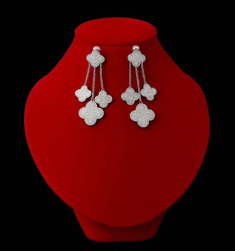 Four Leaf Clover Dangle Earrings DE333 - TUZZUT Qatar Online Shopping