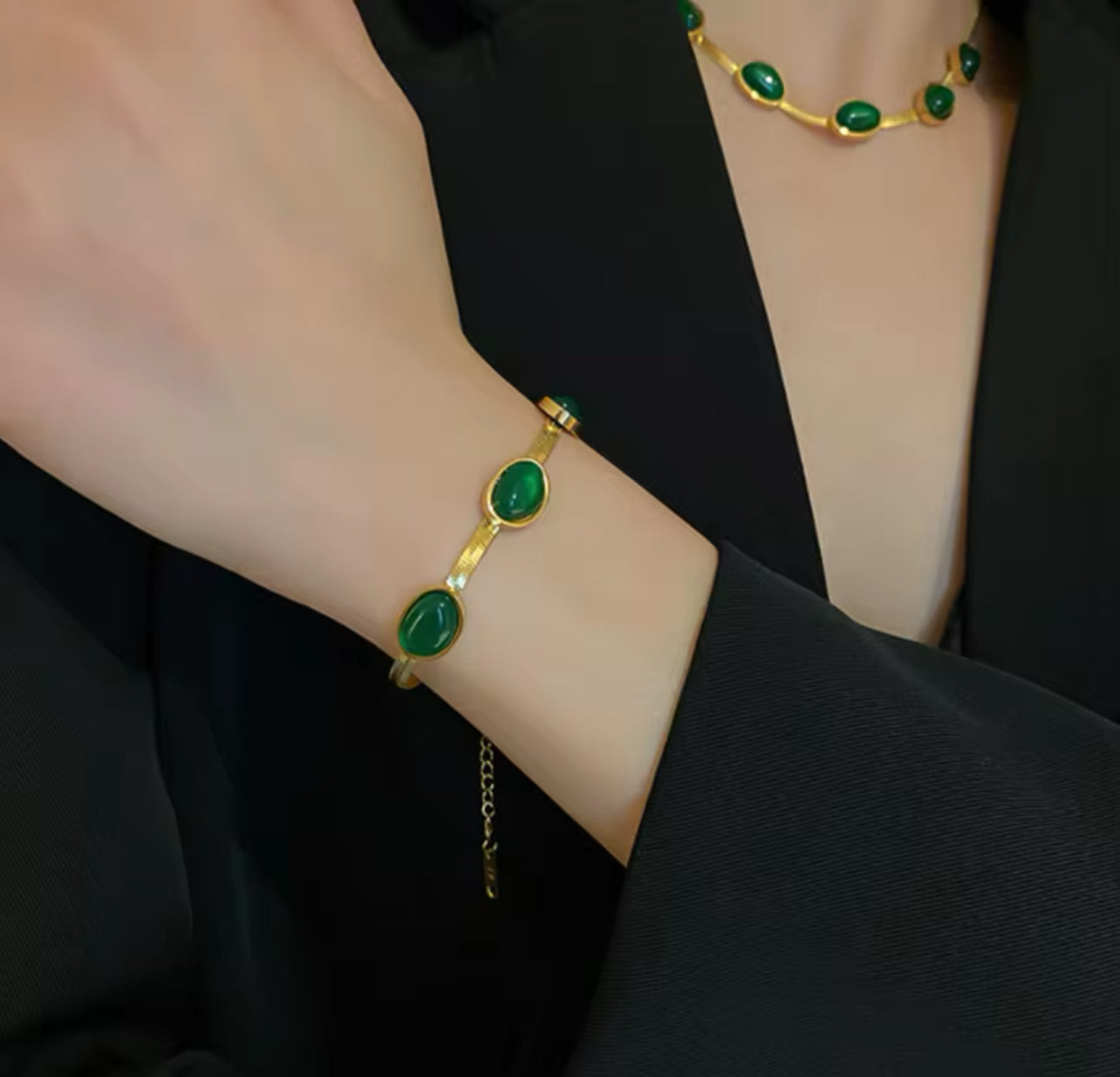 Titanium Steel Emerald Natural Stone Geometric Necklace And Bracelet Chain S3810486 Titanium Steel Emerald Natural Stone Geometric Necklace And Bracelet Chain S3810486