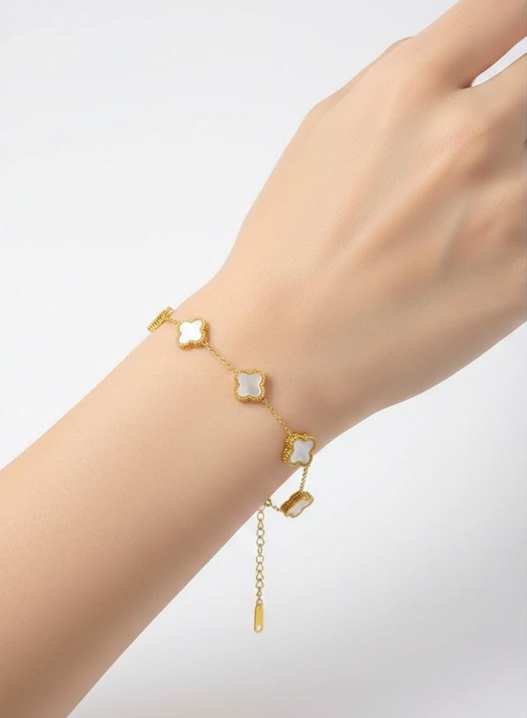 Clover Chain Bracelet CB0144 Clover Chain Bracelet CB0144