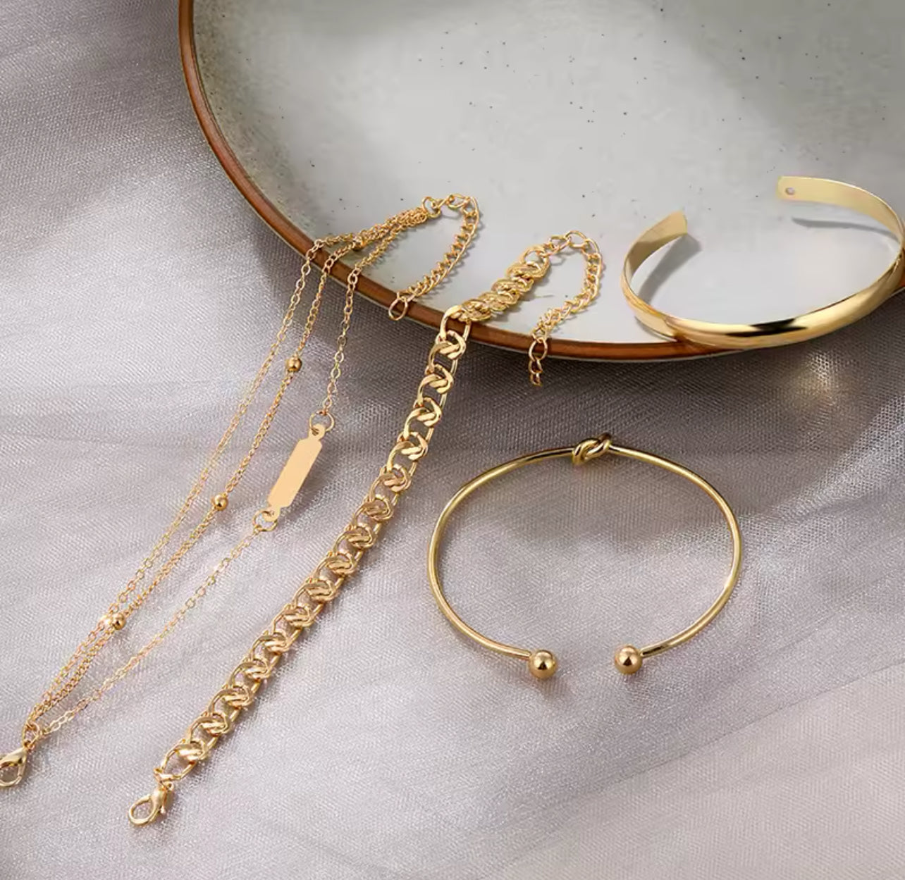 4pcs Women's Bracelets 544800 4pcs Women's Bracelets 544800