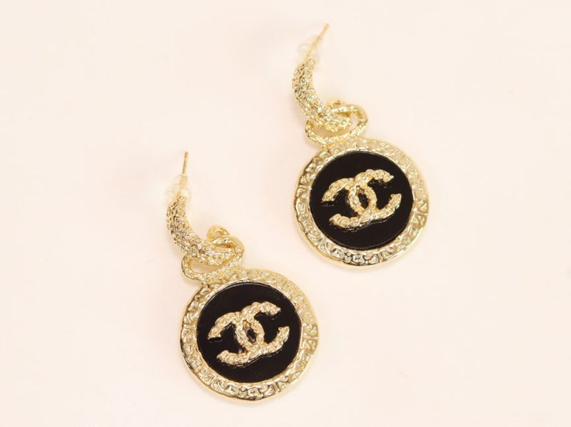 Double C on black enamel hanging gold earrings S4469795 - TUZZUT Qatar Online Shopping