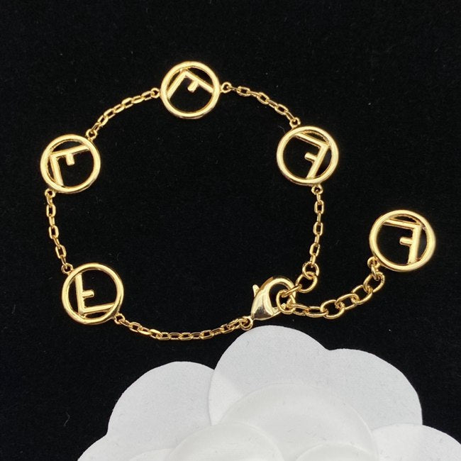 Five-Circle Hollow Letter Bracelet X4564217