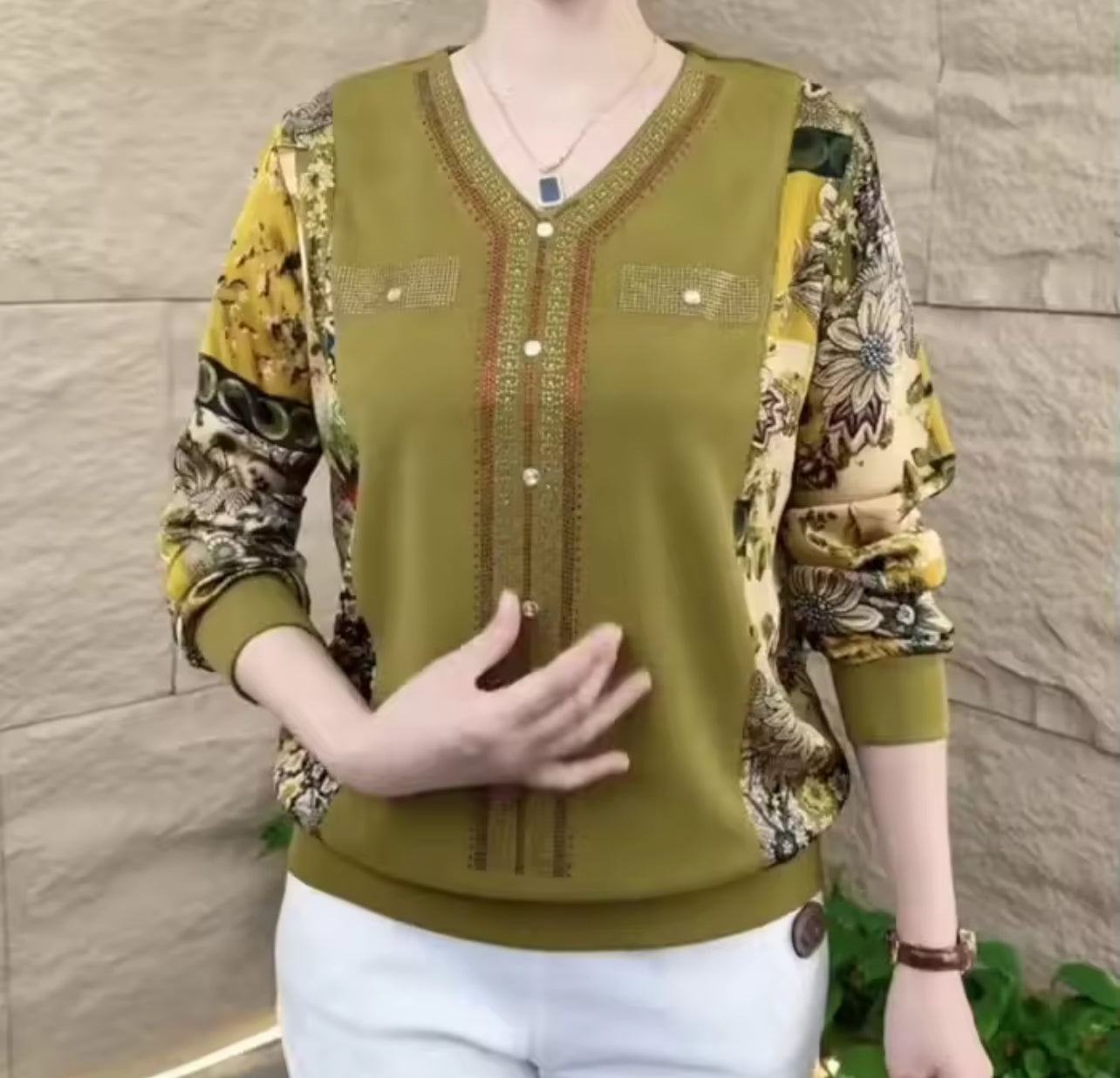 Spring and Autumn Women's Pullover V-neck Printed Panel with Diamonds Loose Fit Long Sleeve Bottom T-shirt - S5065251 Spring and Autumn Women's Pullover V-neck Printed Panel with Diamonds Loose Fit Long Sleeve Bottom T-shirt - S5065251