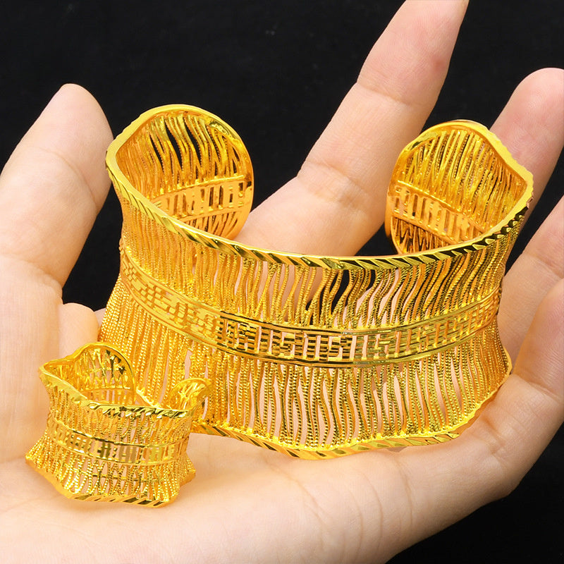 Luxury Cuff Bracelet With Matching Ring X4940110 Luxury Cuff Bracelet With Matching Ring X4940110