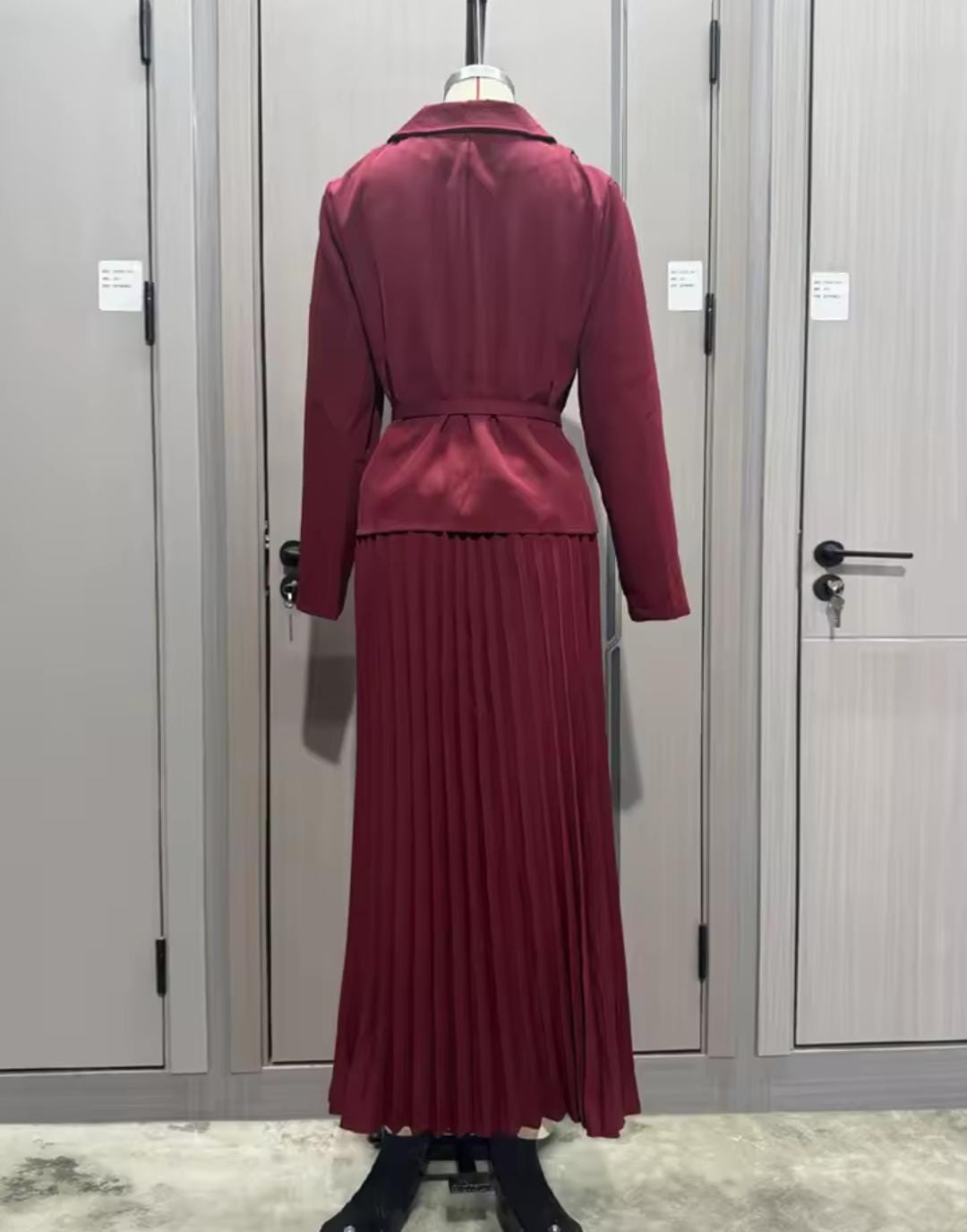Women Solid Luxury Long Sleeve Maxi Skirt Suit B-365114 Women Solid Luxury Long Sleeve Maxi Skirt Suit B-365114