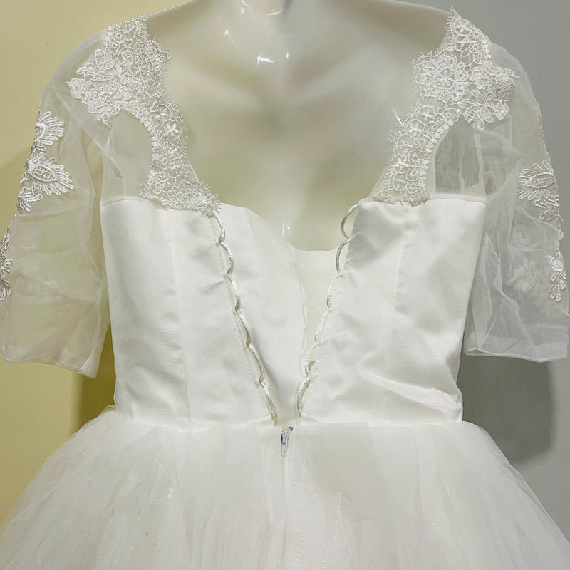 Brides Ball Gowns Lace Embroidery Half Sleeve Fashion Classic V Neck Wedding Dresses S47435 - TUZZUT Qatar Online Shopping