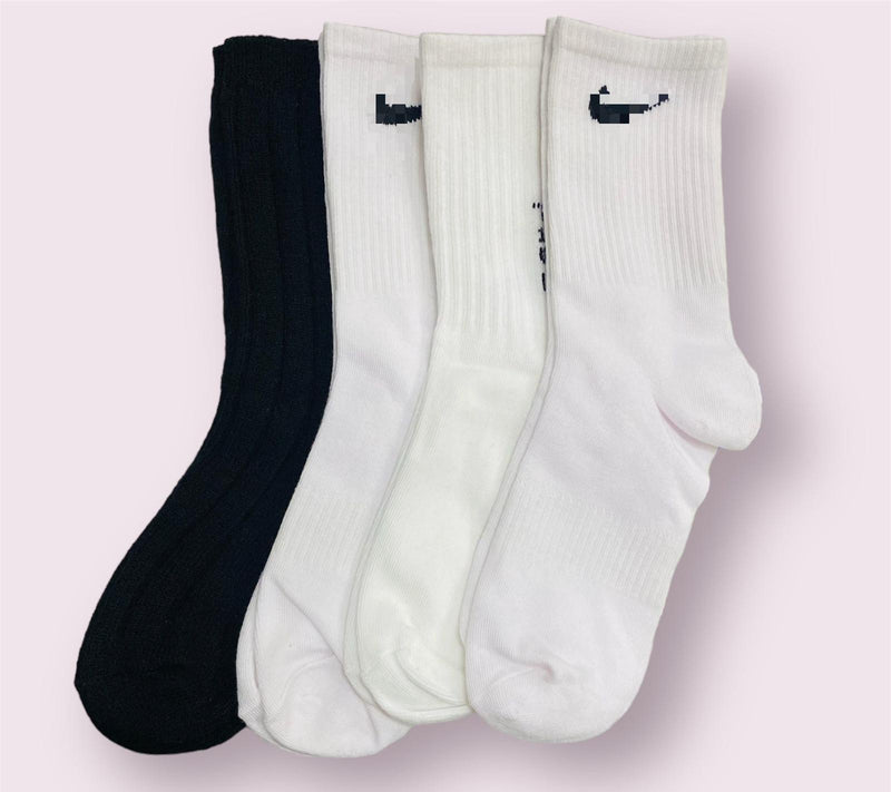 4 Pairs Large Socks S2016975
