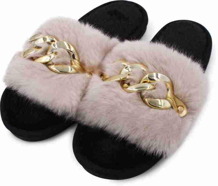 Women's Black Faux Fur Soft Fuzzy Slippers B681569 Women's Black Faux Fur Soft Fuzzy Slippers B681569