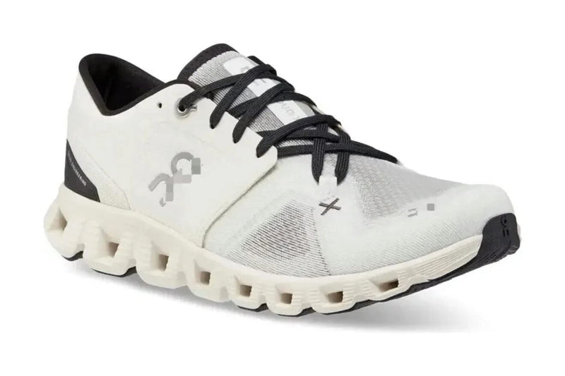 Cloud Training Shoes ON008 - TUZZUT Qatar Online Shopping