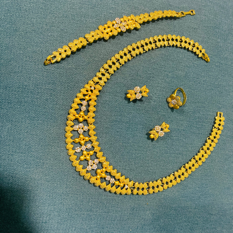 Indian Gold Colour Necklace Set For Women S4874127 - TUZZUT Qatar Online Shopping