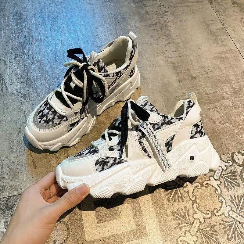 Fashion Casual Shoe Patchwork Plaid Shoes Low Cut Leather Lightweight Sneakers 516989 - TUZZUT Qatar Online Shopping