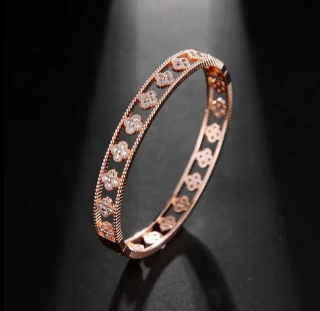 Luxury Zircon Star Bracelet X723120 Luxury Zircon Star Bracelet X723120