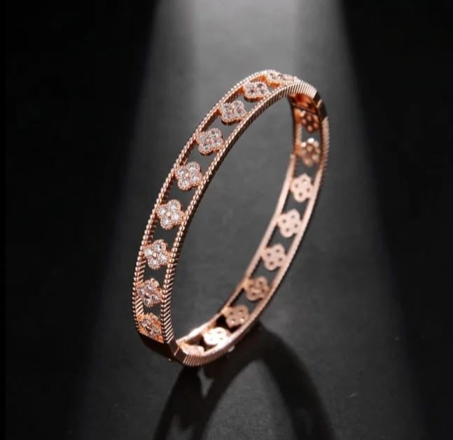 Women's high-grade temperament Bracelet 3A zircon star luxury fashion jewelry - Tuzzut.com Qatar Online Shopping