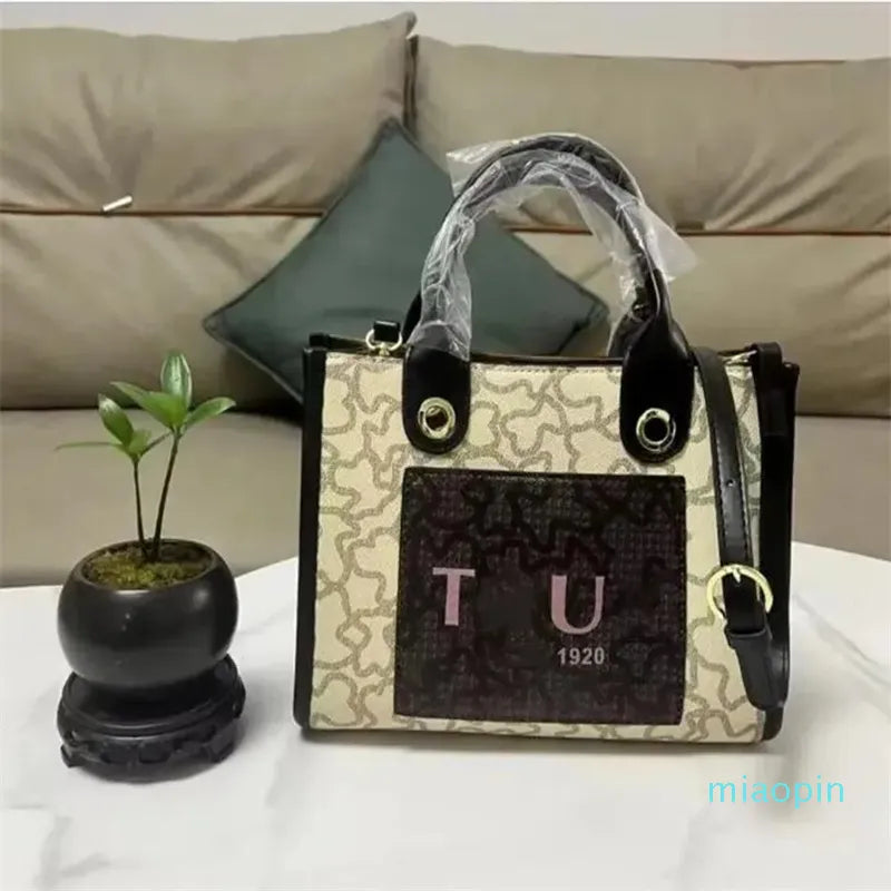 Handbag with faux leather texture and print design B-367942 Handbag with faux leather texture and print design B-367942