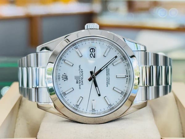 Oyster White Datejust Watch RLX22 Oyster White Datejust Watch RLX22