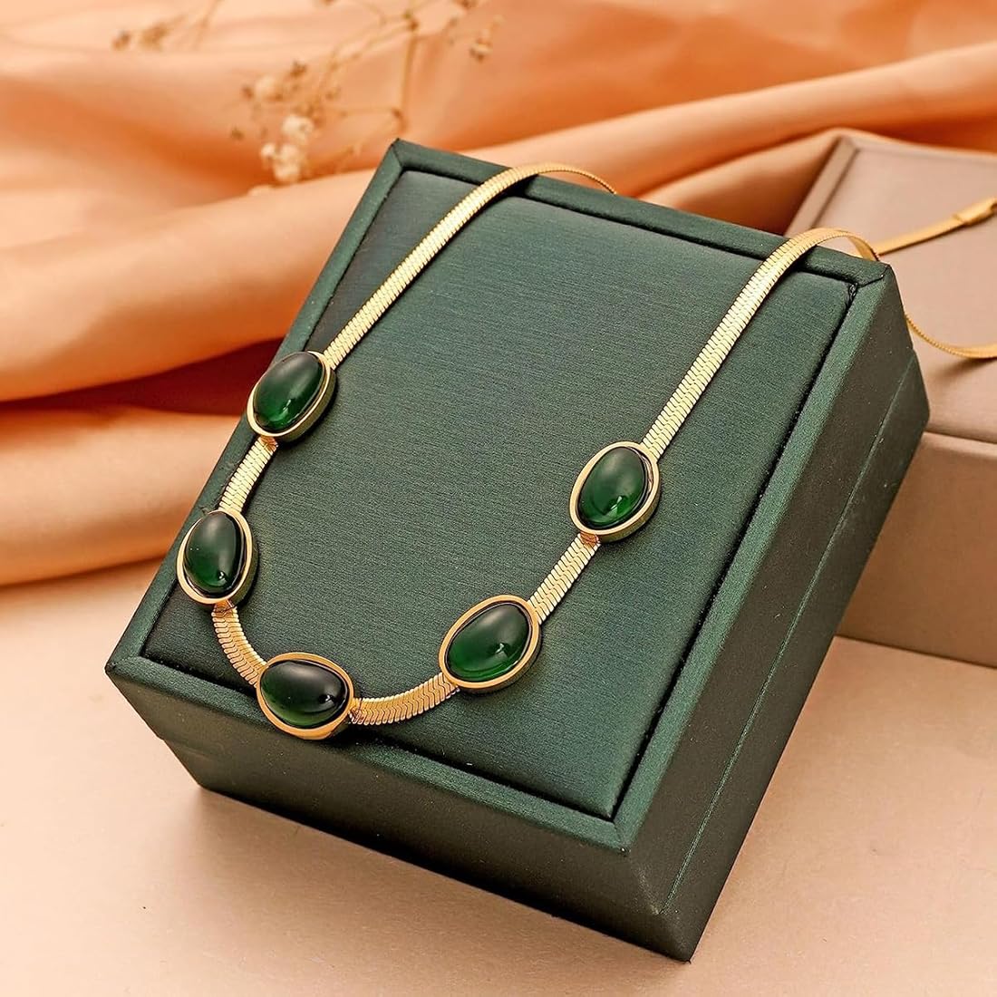 Emerald Green Center Stone Earring Bracelet Necklace Jewelry Set B-253272 Emerald Green Center Stone Earring Bracelet Necklace Jewelry Set B-253272