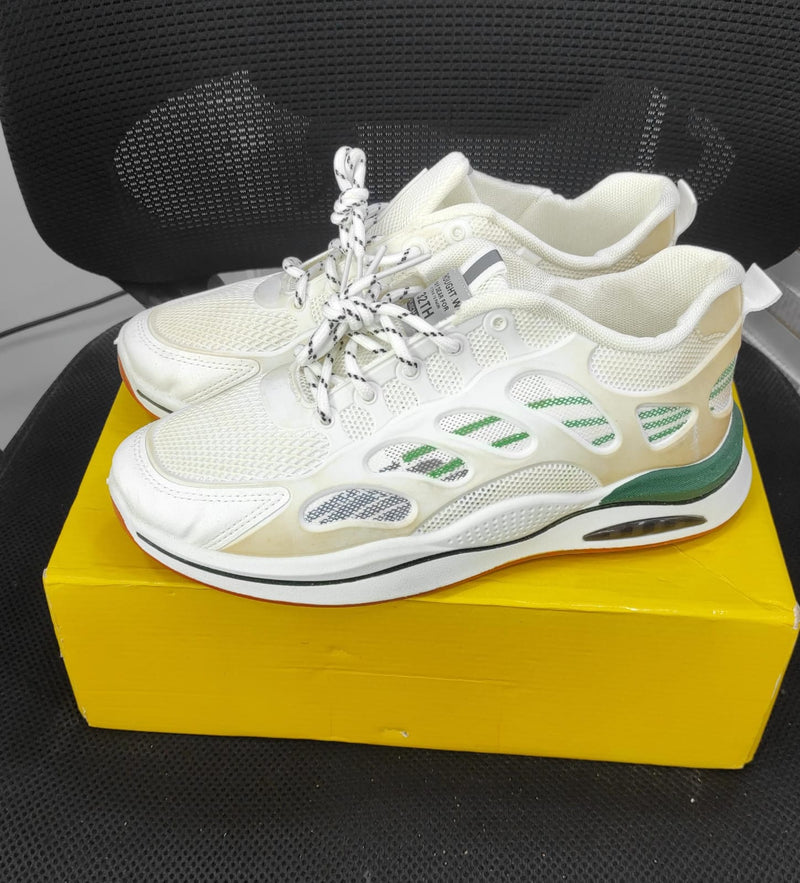 Breathable Running Sneakers V-18 - TUZZUT Qatar Online Shopping