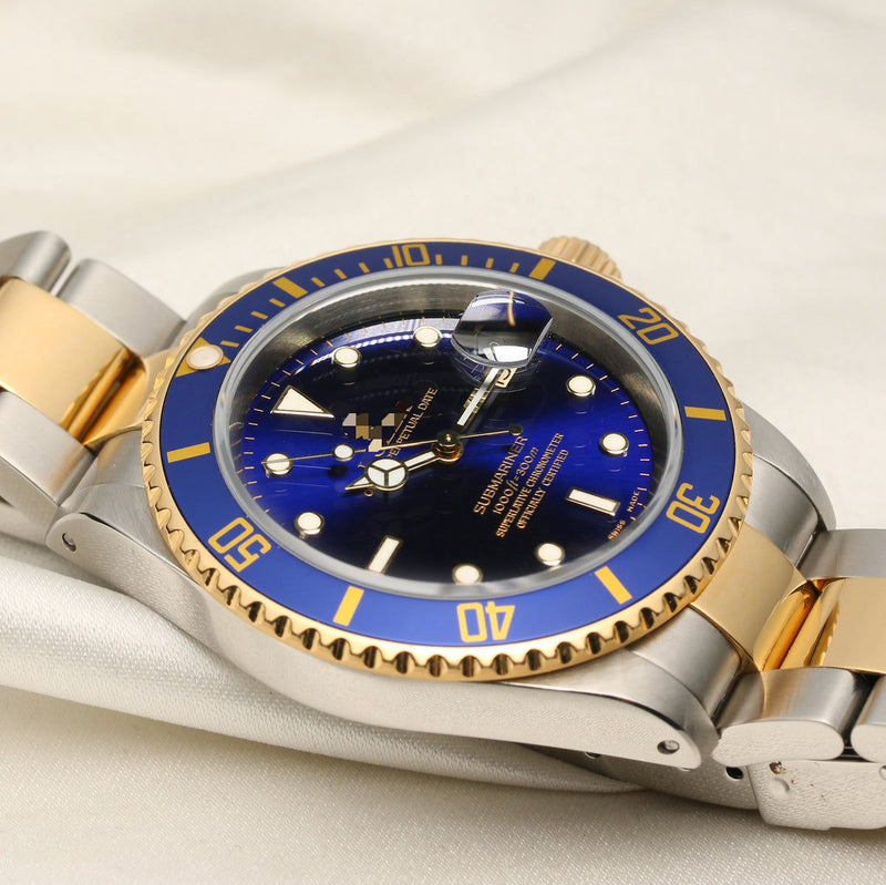 New Stylish Mens Luxury Watch W1976 - TUZZUT Qatar Online Shopping