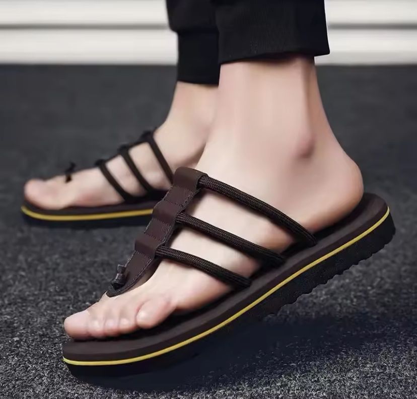 Versatile Casual Men's Slippers Soft Bottom Outer Wear Non-Slip Wearable363942 (42) Versatile Casual Men's Slippers Soft Bottom Outer Wear Non-Slip Wearable363942 (42)