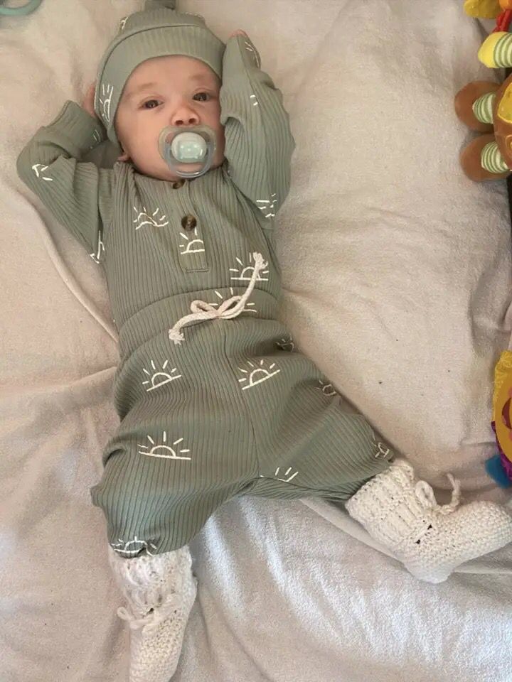 3PCS Baby Boy Clothes Set Spring Autumn Knitted V-neck Romper+infant Pants+Cap Newborn Outfit 20180077 3PCS Baby Boy Clothes Set Spring Autumn Knitted V-neck Romper+infant Pants+Cap Newborn Outfit 20180077