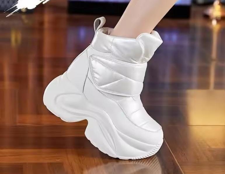 Thick Sole Warm Comfortable Women's Platform Boots PB21 - TUZZUT Qatar Online Shopping