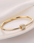 Diamond-Studded Yellow Gold Bracelet DN2114 - TUZZUT Qatar Online Shopping