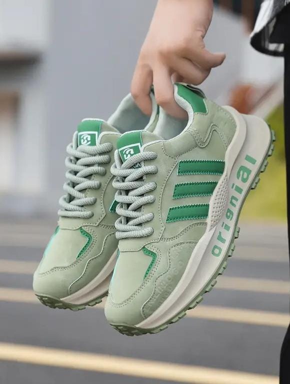 Low Top Comfortable Korean Style Sports Shoes SR8520 - TUZZUT Qatar Online Shopping