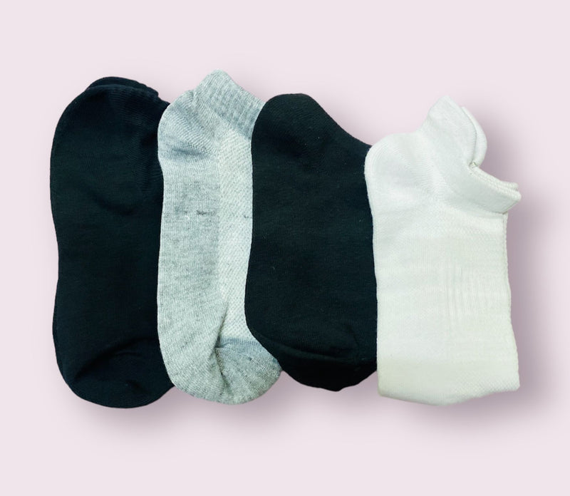 4 Pair Unisex Socks for Summer Autumn Classic Black White Gray Short Socks S4470714