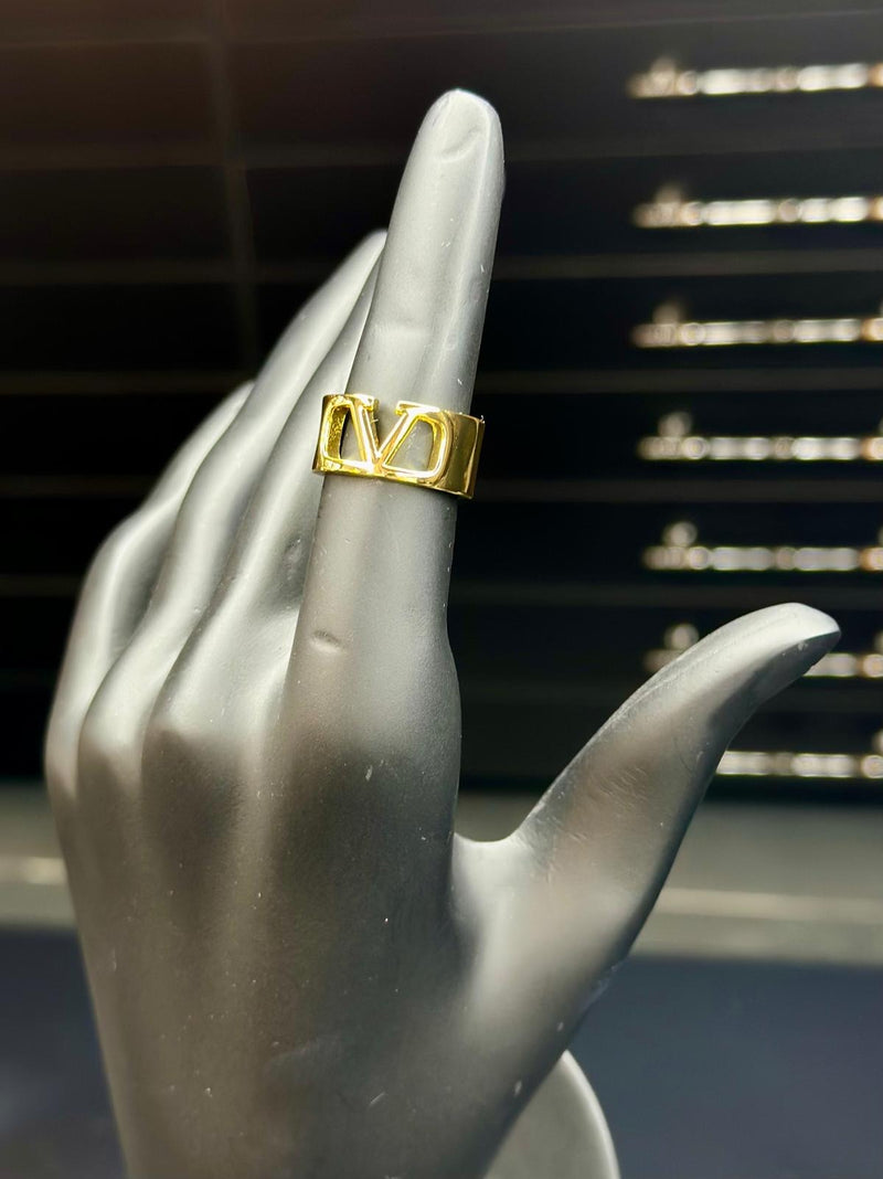 Classic Gold Ring DN2079 - TUZZUT Qatar Online Shopping