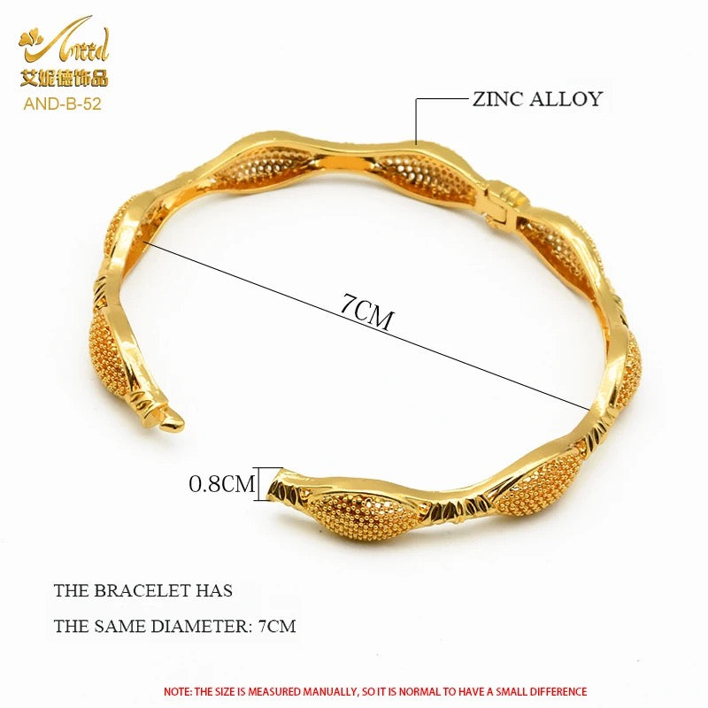 1pc Women's Hand Bracelets Gold Color Exquisite Round Cuff Bangle Bracelet S3980979 - TUZZUT Qatar Online Shopping