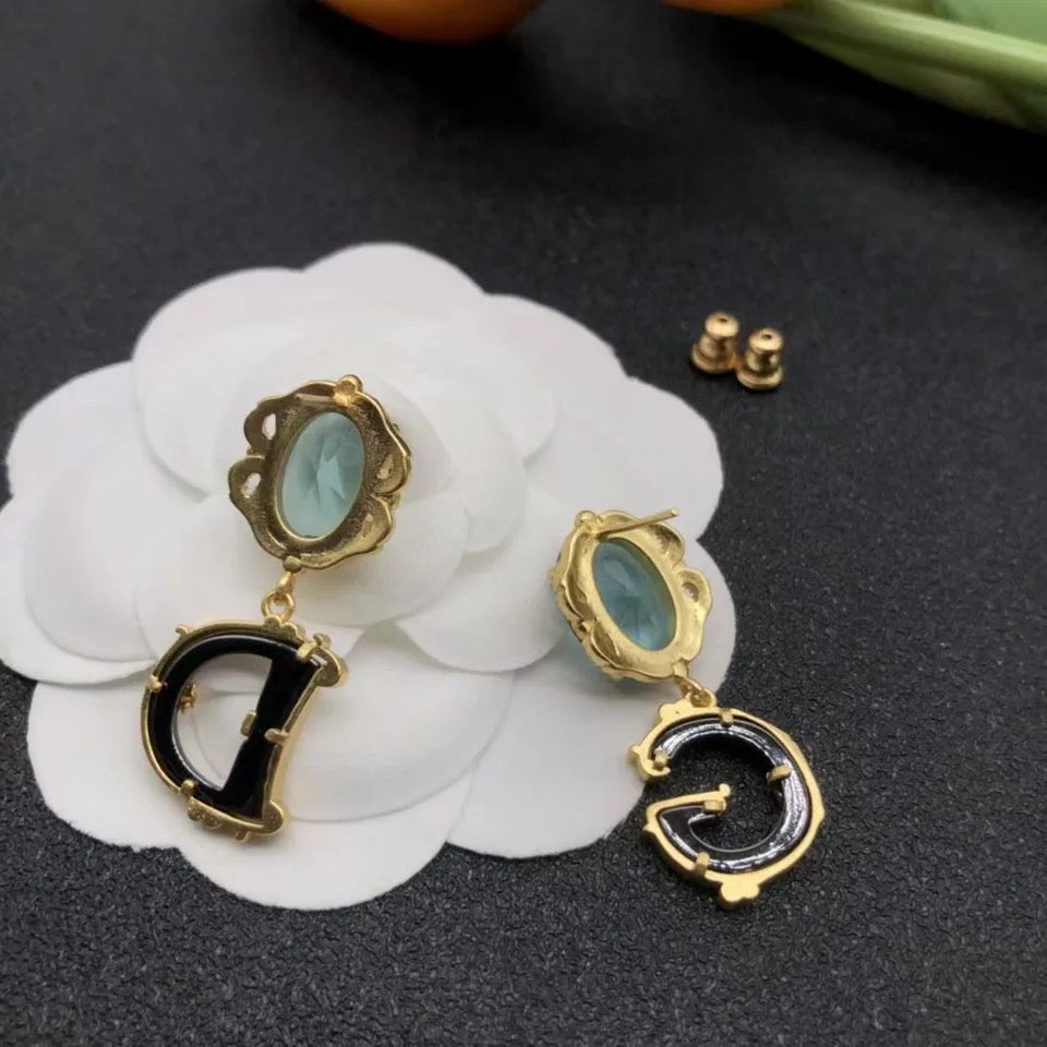 European and American popular green artificial gemstone earrings S4559609 European and American popular green artificial gemstone earrings S4559609