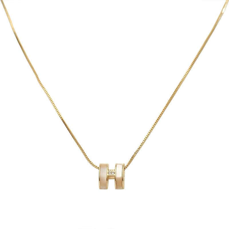 Geometric Pendant Shiny Necklace N8200