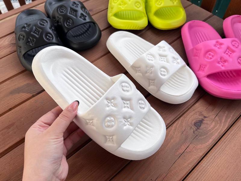 Home Slippers Sandals for Men & Women 1640742 Home Slippers Sandals for Men & Women 1640742