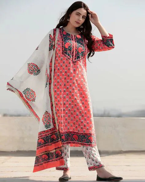 Women Cotton Mix Floral Printed Kurta Pant Dupatta Set - TPS459