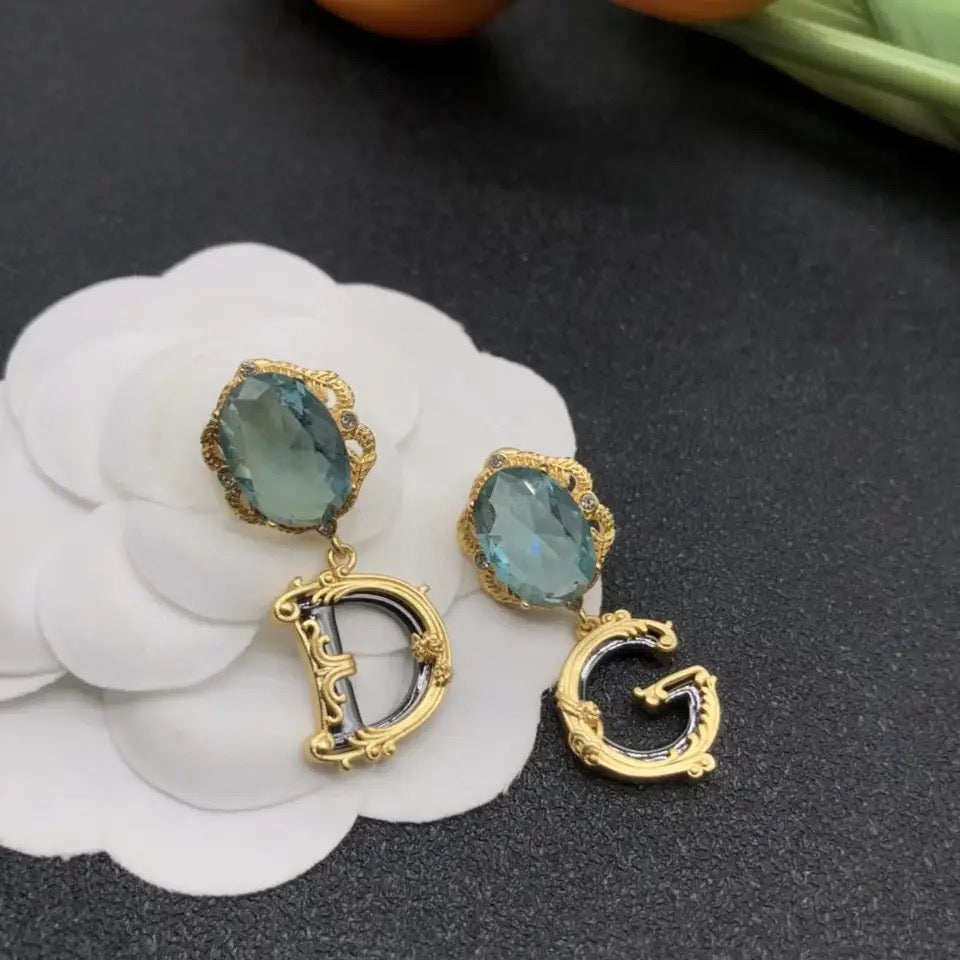 European and American popular green artificial gemstone earrings S4559609 European and American popular green artificial gemstone earrings S4559609
