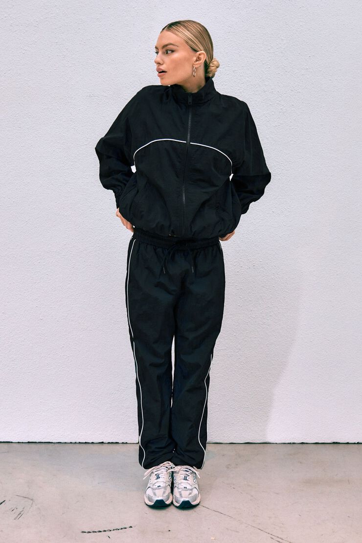 Track Jacket Black 28696 - TUZZUT Qatar Online Shopping