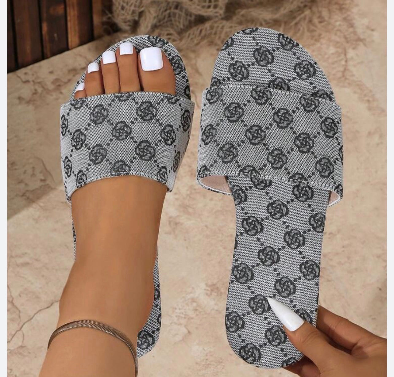 Women Fabric Flat Sandals 526972