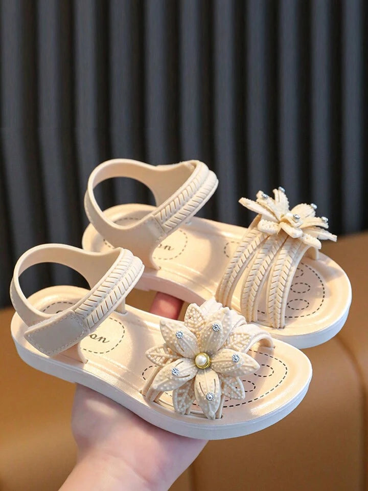 1pair Children Flower Design Sandals 1592945 - TUZZUT Qatar Online Shopping