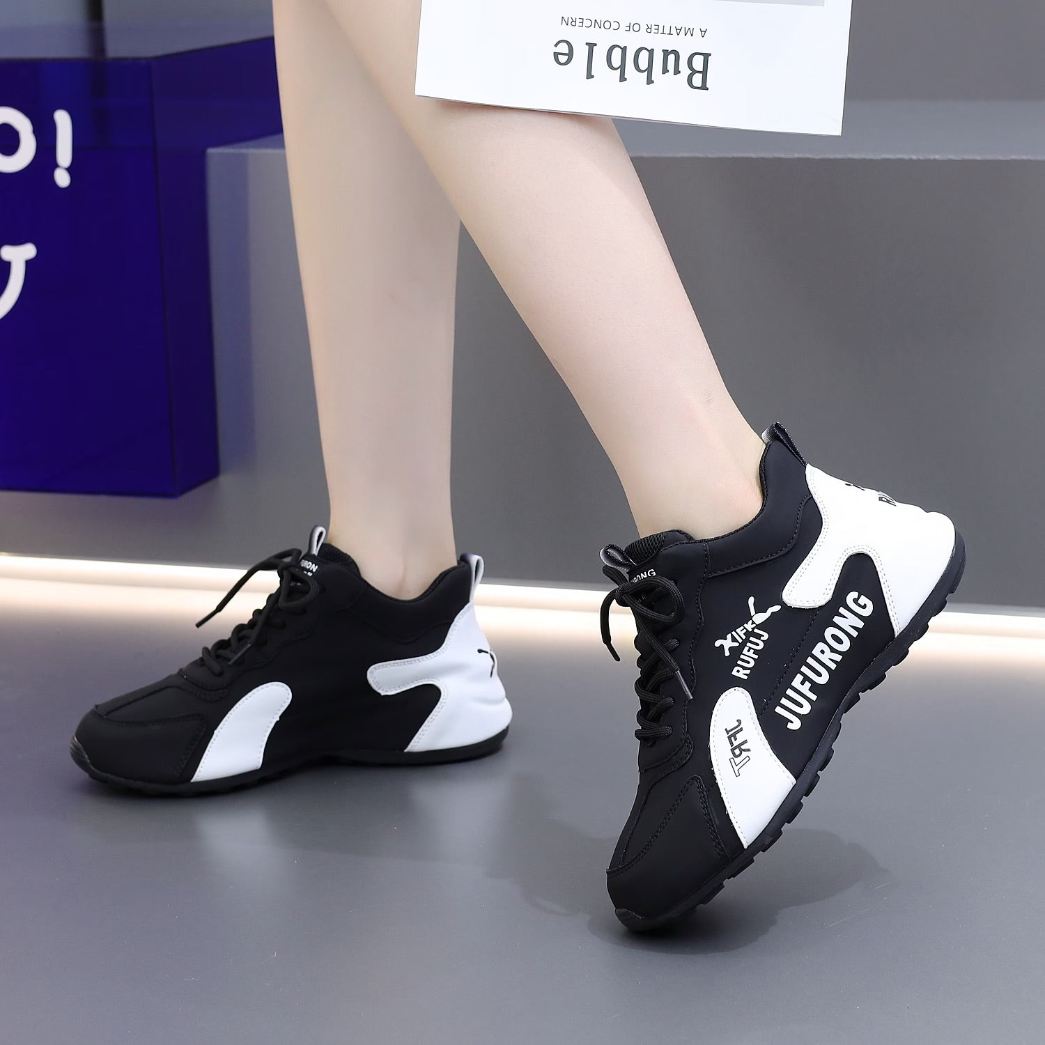Women's Fashion Sneaker 485051 Women's Fashion Sneaker 485051