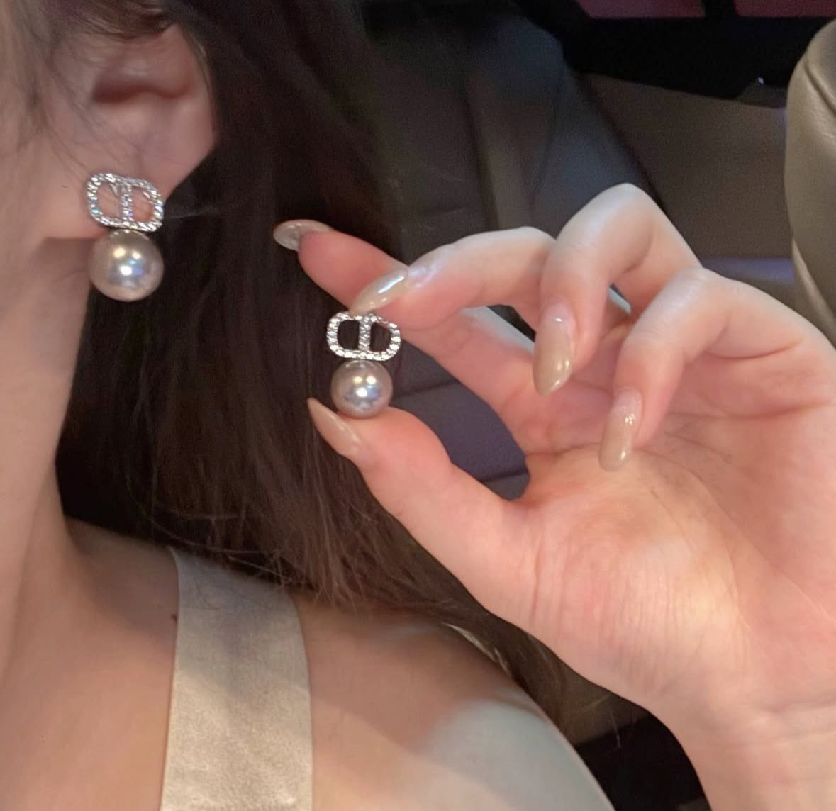 Women's Stylish White Earring 799904 Women's Stylish White Earring 799904