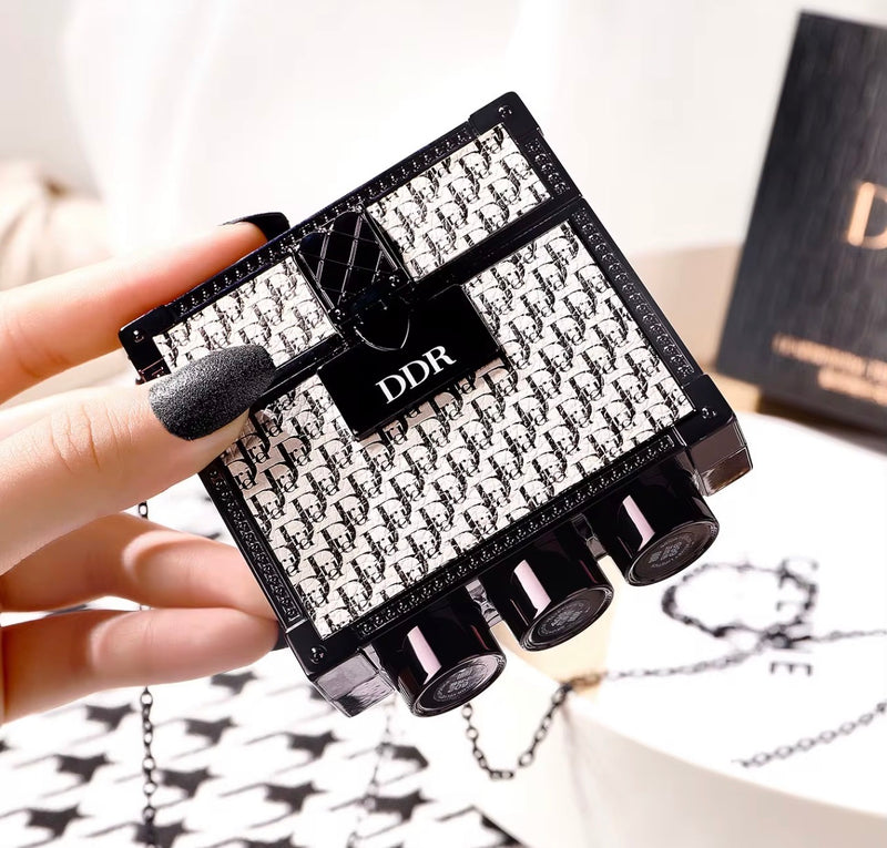 Black Bag Lipstick Kit 504179 - TUZZUT Qatar Online Shopping