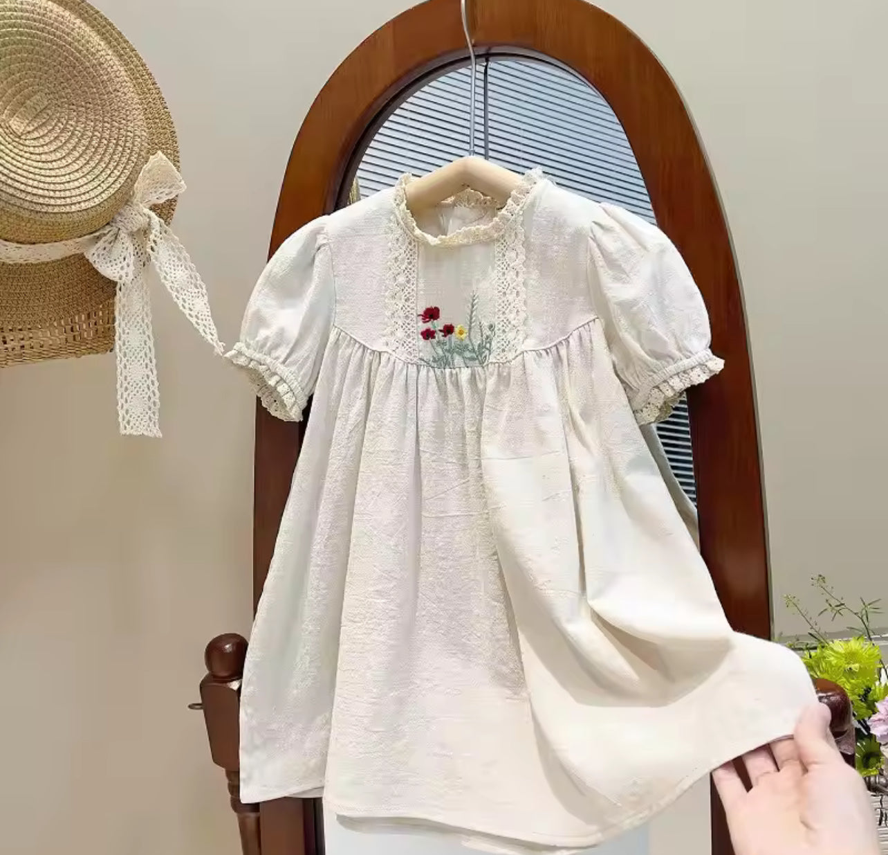 Girl's Dress Embroidered Short Sleeved Lace Dress 1602935 Girl's Dress Embroidered Short Sleeved Lace Dress 1602935