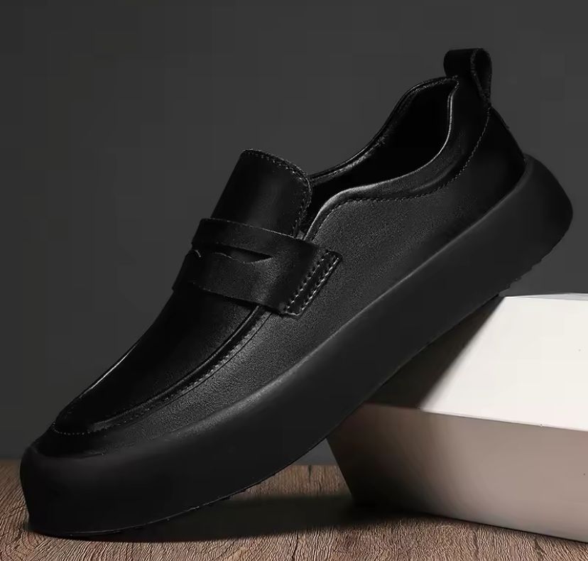 New Designer Leather Loafers Male Fashion Casual Shoes for Men 210000 (42) New Designer Leather Loafers Male Fashion Casual Shoes for Men 210000 (42)