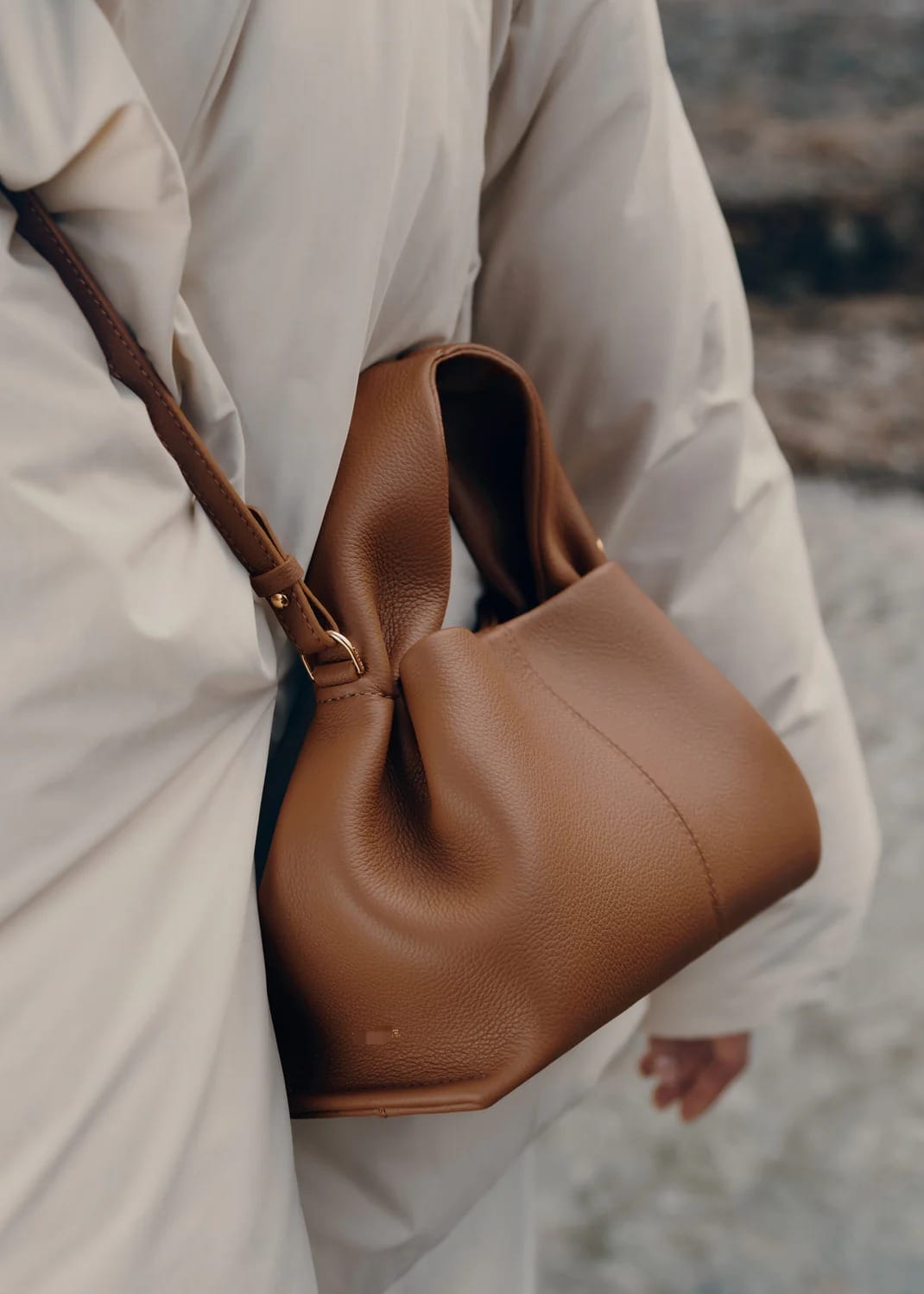 Numéro Neuf Edition Textured Camel Bag B2010 Numéro Neuf Edition Textured Camel Bag B2010