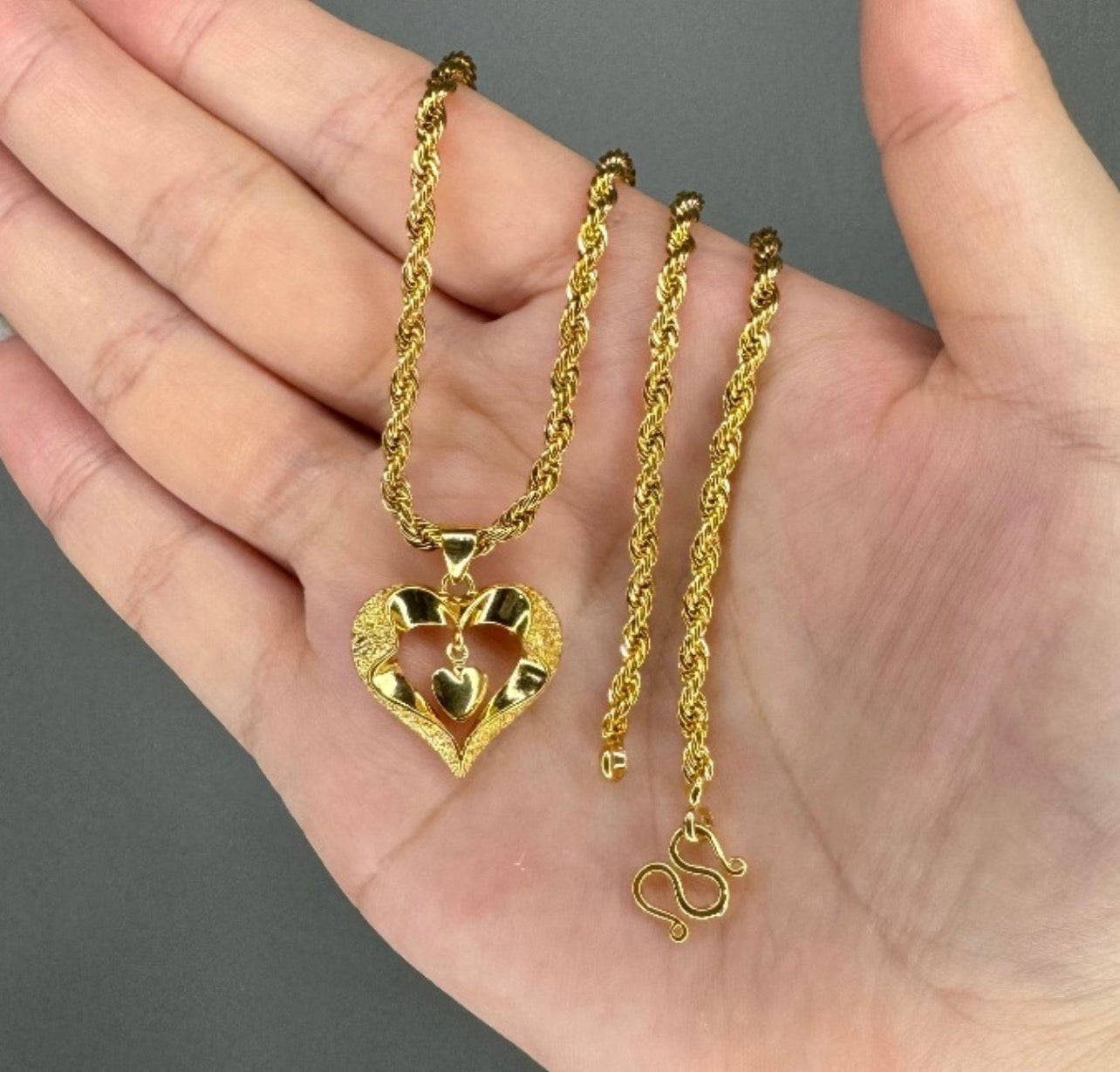 Women Heart Shape Fashion Necklace 3301
