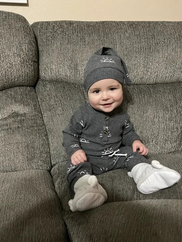 3PCS Baby Boy Clothes Set Spring Autumn Knitted V-neck Romper+infant Pants+Cap Newborn Outfit 20180077 3PCS Baby Boy Clothes Set Spring Autumn Knitted V-neck Romper+infant Pants+Cap Newborn Outfit 20180077